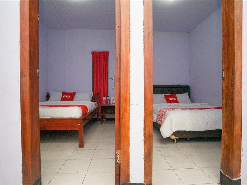 Oyo 2120 Pieter Homestay Bromo Probolinggo Ngoại thất bức ảnh