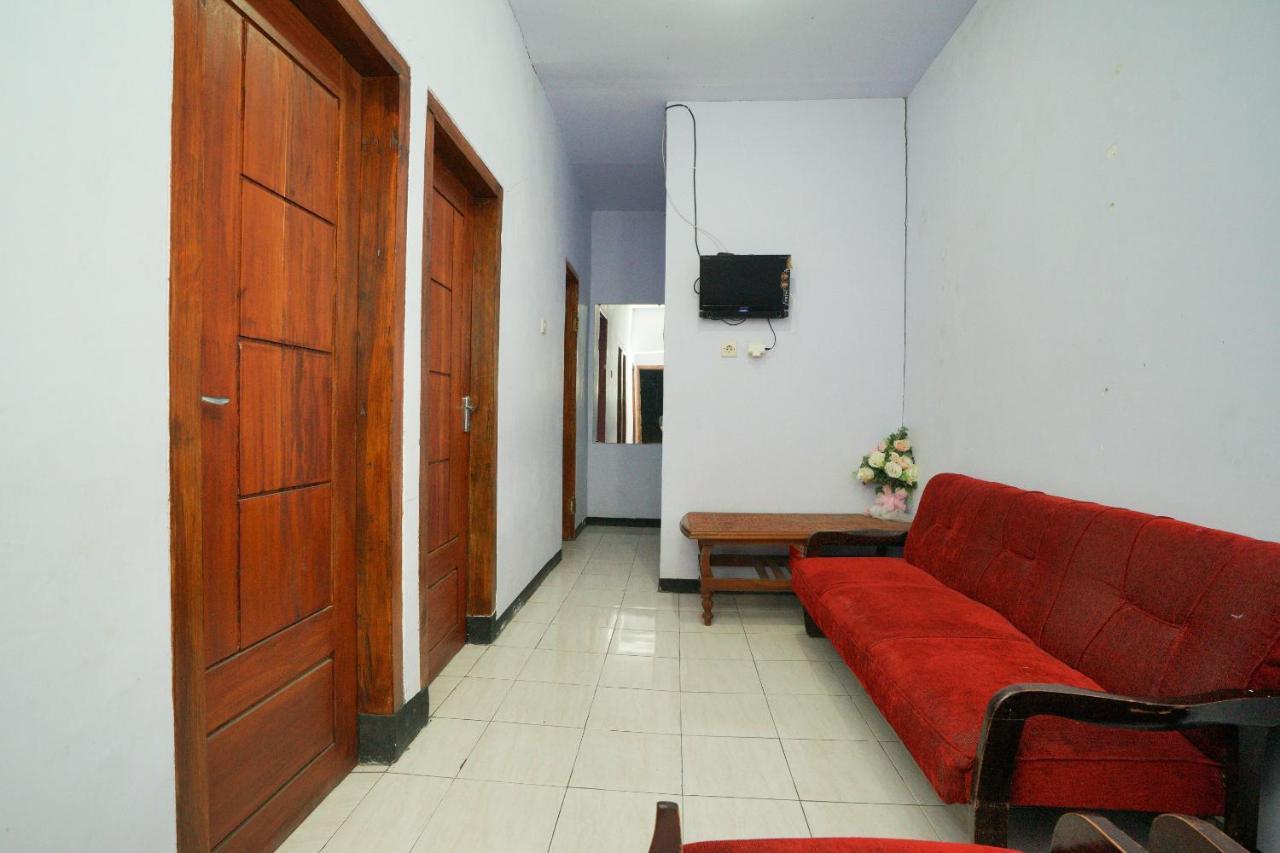 Oyo 2120 Pieter Homestay Bromo Probolinggo Ngoại thất bức ảnh