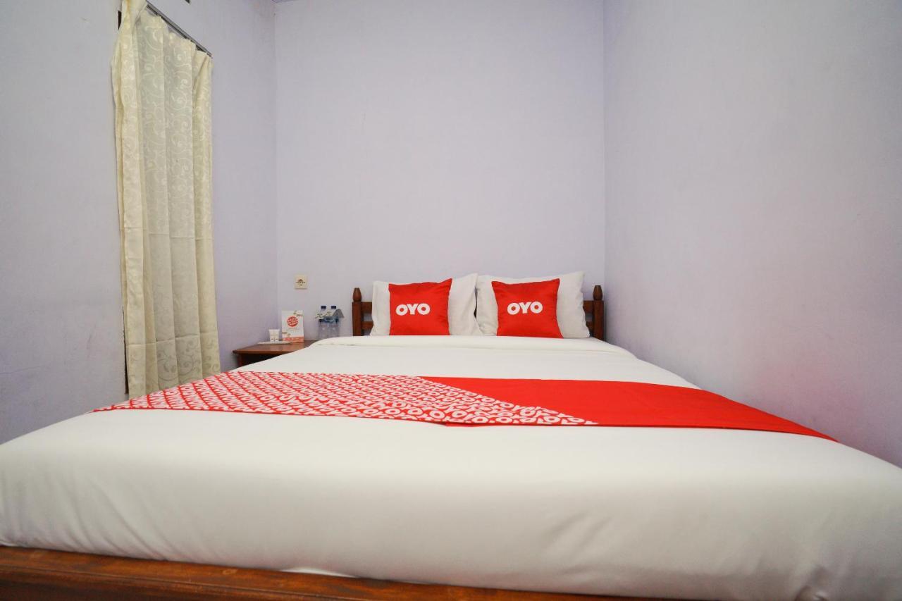 Oyo 2120 Pieter Homestay Bromo Probolinggo Ngoại thất bức ảnh